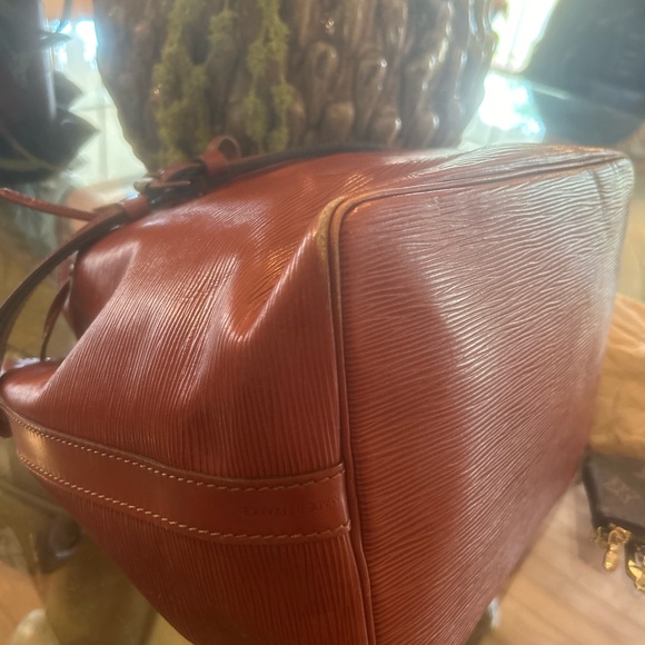 Louis Vuitton Noe Bucket Bag with LV dust bag with LV key bag - Picture 11 of 12